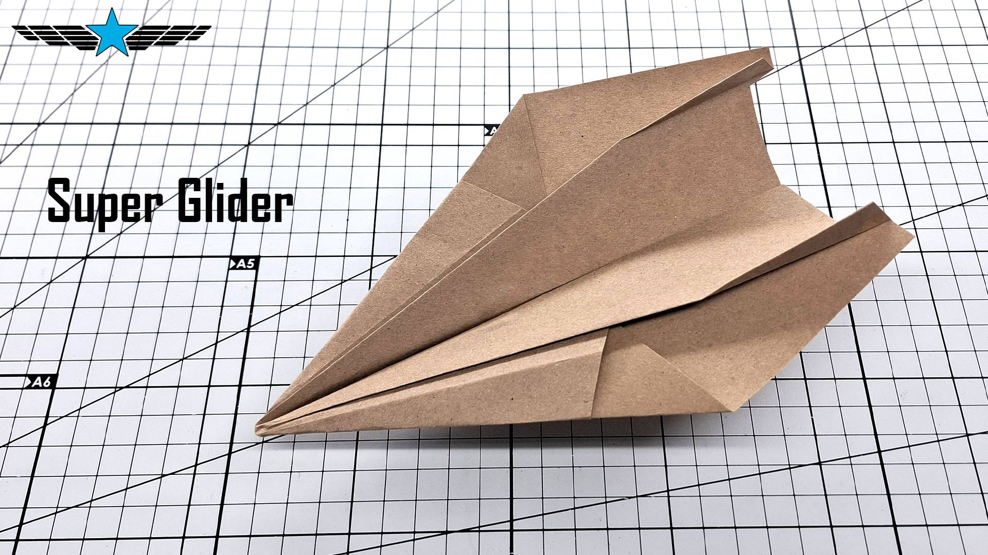 Cамолет из бумаги A4, который летит далеко смотреть онлайн