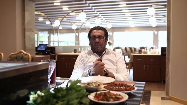 KÖPRÜ ALTINDAN KEBAP KRALLIĞINA | BEDRİ USTA'NIN HİKÂYESİ (1.Bölüm) смотреть онлайн