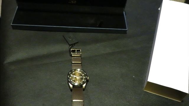 Orient 70th Anniversary Limited Edition Retro Future Camera Watch unboxing смотреть онлайн