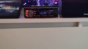Pioneer DEH-1600UB с установленным Bluetooth модулем.