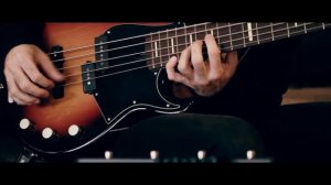 Miki Santamaria testing the Yamaha BBP35 & Line 6 Helix HX at the Namm House