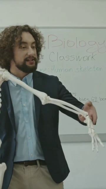 The skeletal system of a butterfly is from outside the body.🦋#science смотреть онлайн