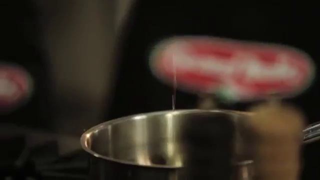 Penne rigate con salsiccia... смотреть онлайн