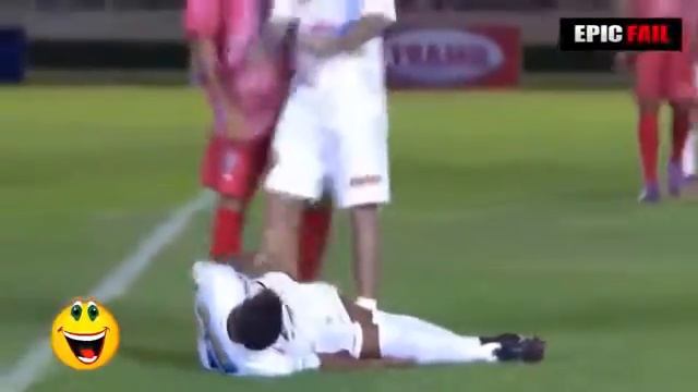 Футбол Смешные моменты 2015! Футбольный прикол! смотреть онлайн