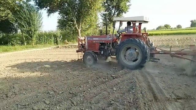 Performance OF Massey 375 On Laser Land Leveler |Massey 375 Model 2010 | смотреть онлайн