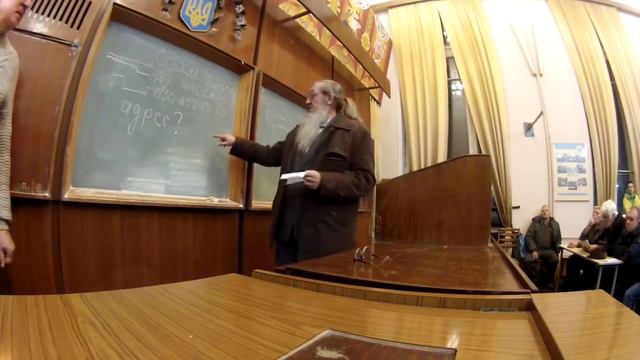 А. Борода. Пчеловодство на рамку 145. О недостатках рогатых ульев