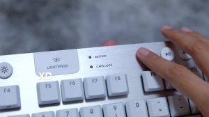 Logicool G913 / Logitech G915 TKL White Keyboard Unboxing & First Impressions