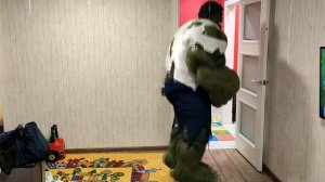 Я ПРЕВРАТИЛСЯ В ХАЛКА