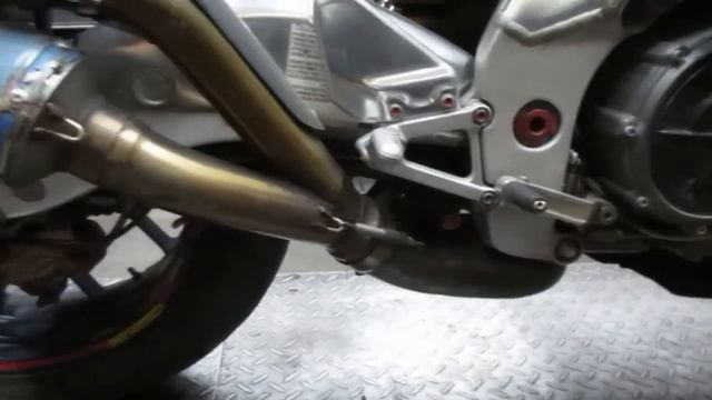 THE MOTORCYCLE GUYS SALVAGE - 2000 APRILIA RSV1000 MILLE BIKE WALKAROUND 000252 смотреть онлайн