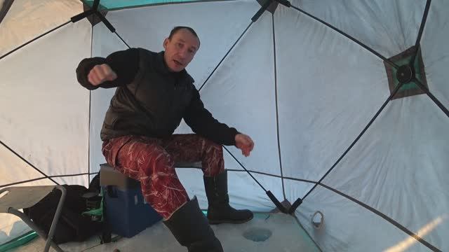 РЫБАЛКА В ФЕВРАЛЕ НА ОЗЕРЕ АРАХЛЕЙ! смотреть онлайн