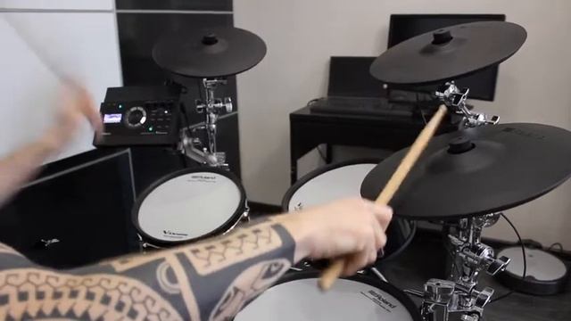 Funk on drum kit Roland VAD306 смотреть онлайн