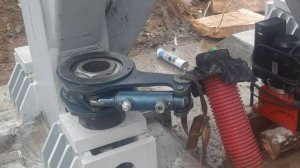 Услуги по затяжке болтовых соединений. Закручивание больших гаек на металлоконструкциях