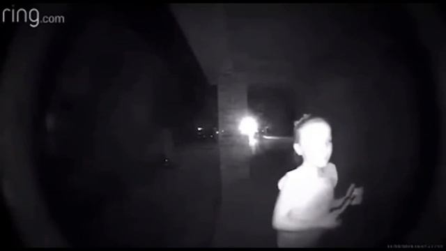 Little Girl in Texas Goes Up To a Home Security Camera Begging For Help смотреть онлайн