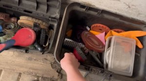 КОННО-ВЛОГ/🐴 // ВЛОГ С КОНЮШНИ как седлать? // убежала лошадь😨