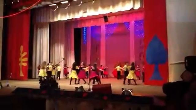 Ульяна на сцене Детского дворца творчества! смотреть онлайн