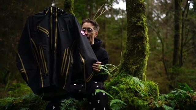 I SPENT $2000 ON SUPREME, BAPE, & CANADA GOOSE смотреть онлайн