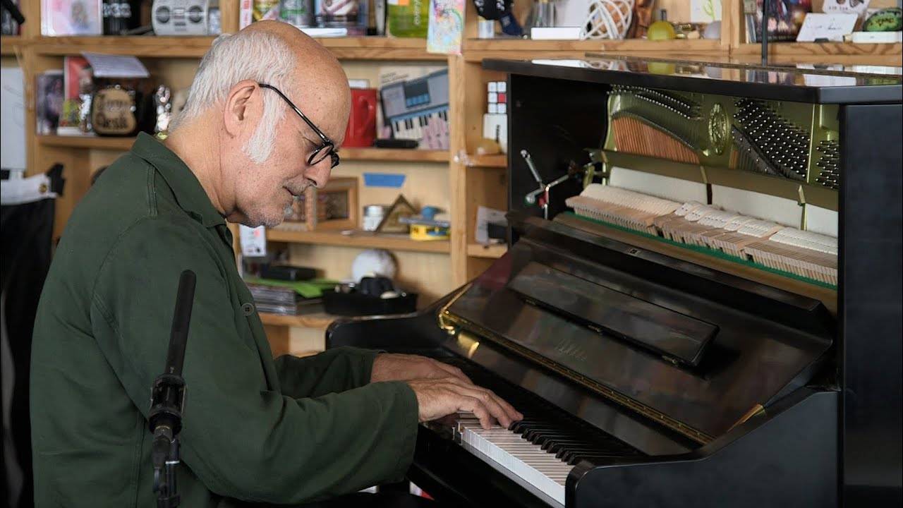 Ludovico Einaudi - Tiny Desk Concert at NPR studio - 15.07.2022 смотреть онлайн