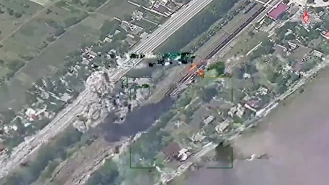 Искандер-М» нанес удар по месту разгрузки ж/д эшелона с вооружением и техникой в Запорожской области