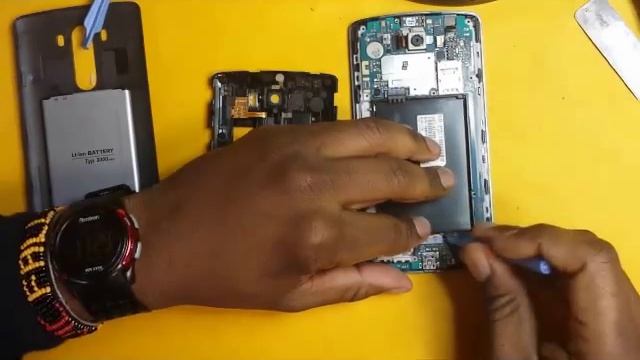 LG G3 Repair - Motherboard, Back Camera & Front Camera Removal смотреть онлайн