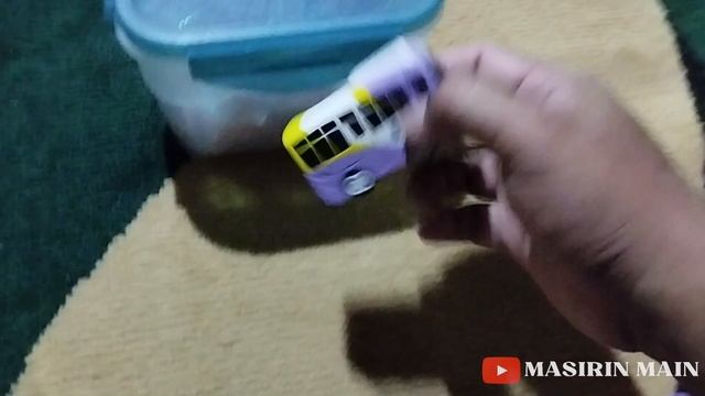 TRUK OLENG MENCARI BUS TAYO, ROGI, GANI, LANI, NANA, ANGKUT SEMUA PERMEN LEBARAN смотреть онлайн