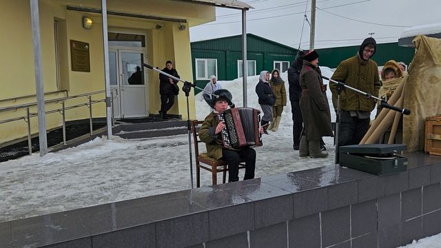 PDP Деревня выбралась на Реконструкцию 1944 год