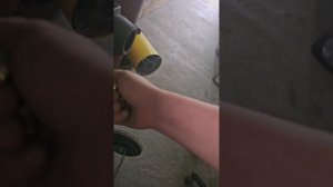 Замена сливного клапана конденсата воздушного компрессора REMEZA