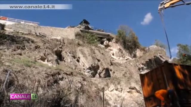 Anas: riaperta la strada statale 4 "Salaria" a Pescara del Tronto смотреть онлайн