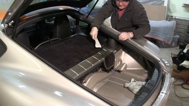Porsche Cayman 987 - Remove trunk lining │Tobe Tinkering смотреть онлайн