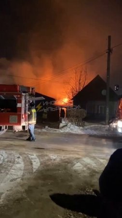 🔥 Пожар произошел в частном доме в мкрн. Тути.   Очевидцы сообщают, что в доме на момент возгорания