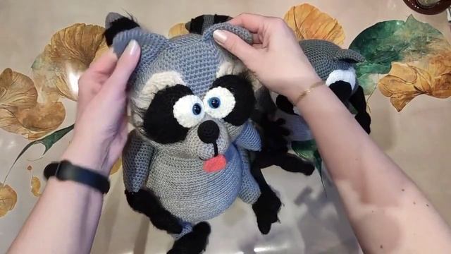 Еноты крючком