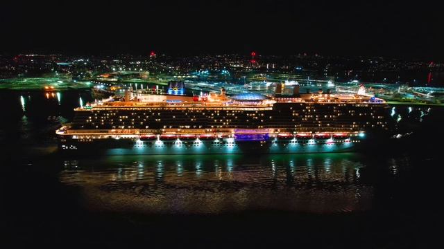 P&O Cruises Iona departs Southampton UK 02/01/2023 4K night drone footage смотреть онлайн