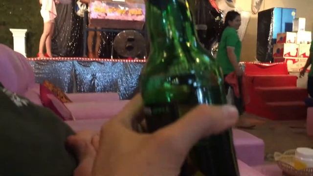 $2 foot rubs and a tranny show смотреть онлайн