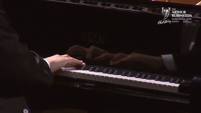 OKROS Luka Mozart-Fantasia in D Minor, K 397 смотреть онлайн