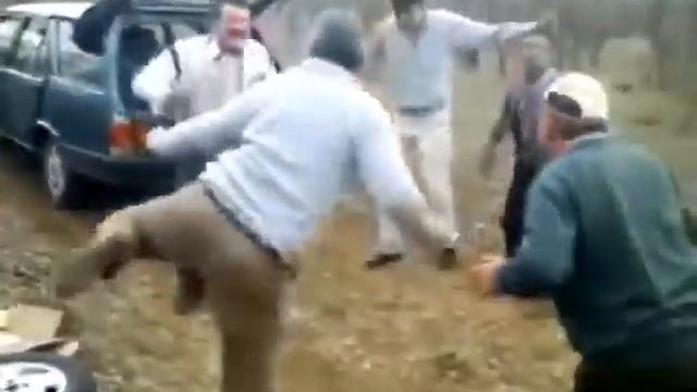 Павел Лапа в шоке ...,как деды плавят ...