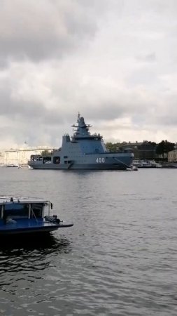 Готовимся к Дню ВМФ. Нева.