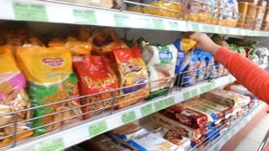 Реборн Ульяша в магазине за покупками