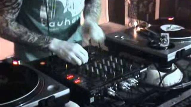 Oscar Mulero aka Dr Smoke - Bossanova Session смотреть онлайн