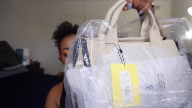 UNBOXING THE SMALL & MEDIUM MARC JACOBS TOTE BAGS!