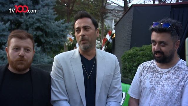 Arka Sıradakiler dizisi yeniden mi çekiliyor? İşte ilk açıklama смотреть онлайн