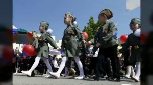 РАЗ, ДВА,  ЛЕВЫЙ