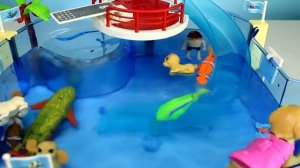 Sea Animals Toys and Swimming Puppies - Learn Animal Names For Kids