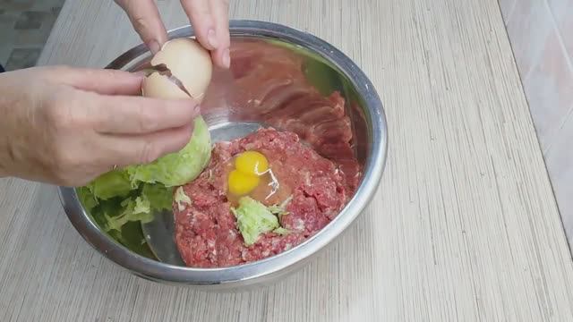 Котлеты из куриных желудков с кабачком. Бюджетно. Вкусно. Сытно.