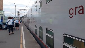 Прибытие ЭП20-068 с фирменным поездом №27С "Таврия" сообщением Симферополь-Москва