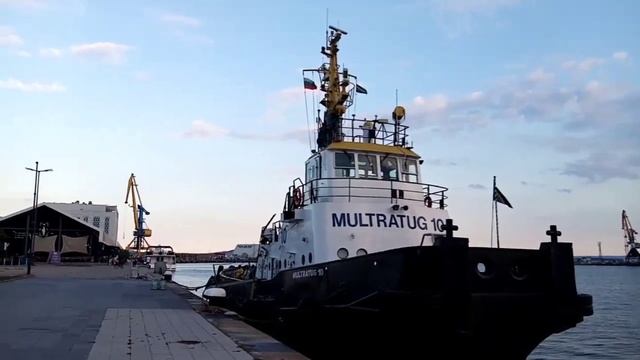 Прогулка по порту Бургаса. MARINA BURGAS. BULGARIA смотреть онлайн