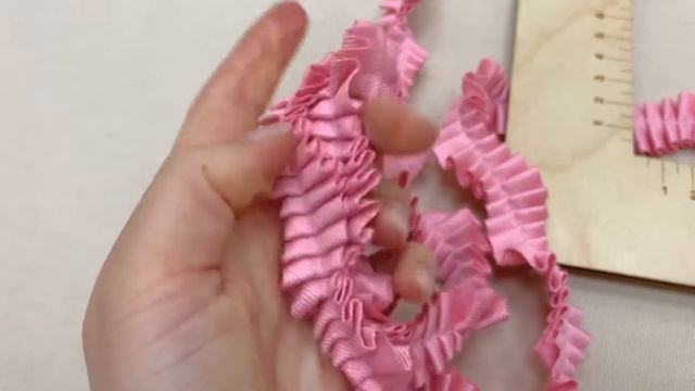 Тесьма плиссе "Волна" цв.светлый розово-коралловый, ш.20мм, п/э-100% Артикул 20686 смотреть онлайн