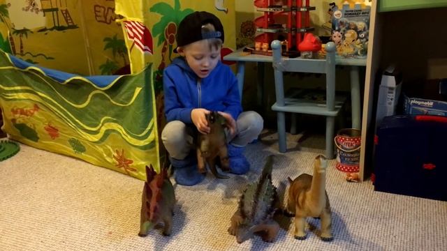 ВИДЕО ДЛЯ ДЕТЕЙ, Влог, обзор игрушек,  ДИНОЗАВРЫ /  VIDEO FOR KIDS, Vlog, Herbivore DINOSAURS /