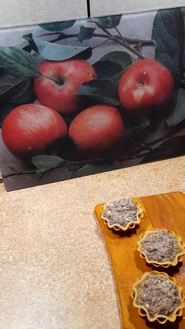 тарталетки с печенью трески