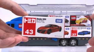 Машинки хранятся в детском конвое