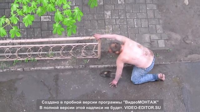 алкаш в дождь идет до магазина смотреть онлайн