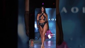Most Beautiful Women In The World | 😎 Lucciana Beynon | Baddie Review